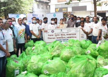 जळगावात स्वच्छता मोहीम ; 1.5 टन कचऱ्याची लावली विल्हेवाट