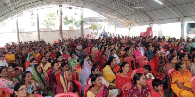 अमोल शिंदे यांच्या वाढदिवसानिमित्त महिला उद्योग मार्गदर्शन मेळावा उत्साहात