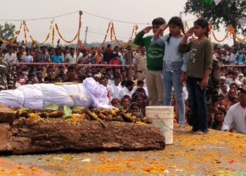 सावखेड्याचे वीरजवान मंगलसिंग परदेशी यांच्यावर शासकीय इतमामात अंत्यसंस्कार