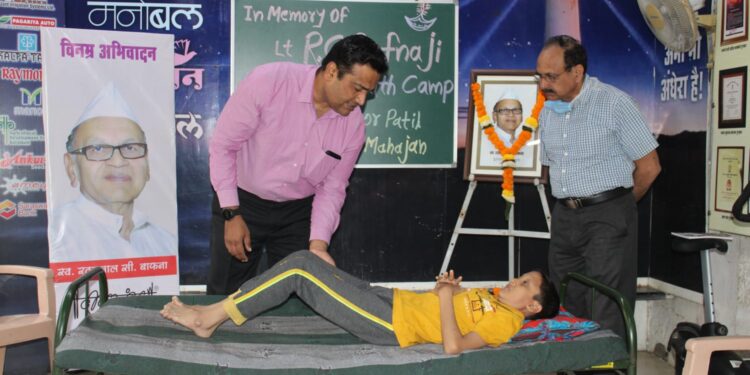 स्व.रतनलाल बाफना यांच्या स्मृतिप्रीत्यर्थ दीपस्तंभ मनोबल मध्ये आरोग्य तपासणी शिबीर आणि व्याख्यान संपन्न