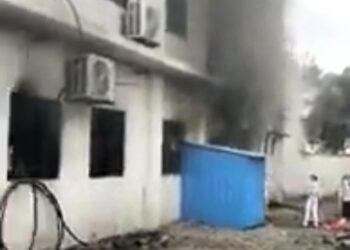 अहमदनगर जिल्हा रुग्णालयात भीषण आग ; ५ ते ६ जणांचा मृत्यू