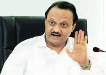 कोरोनाच्या नव्या व्हेरिएंटमुळे राज्यात निर्बंध लागणार? अजित पवार म्हणतात….