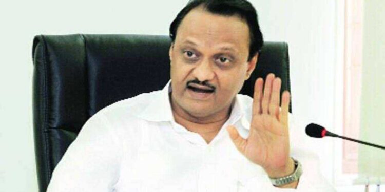 कोरोनाच्या नव्या व्हेरिएंटमुळे राज्यात निर्बंध लागणार? अजित पवार म्हणतात….