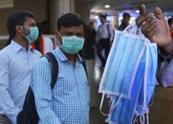 मास्क म्हणून रुमाल वापराल तर जागेवरच बसेल ‘इतक्या’ रुपयांचा दंड