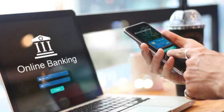 ऑनलाइन पैसे ट्रान्सफर करताना ‘या’ चुका करू नका, अन्यथा खाते साफ होईल