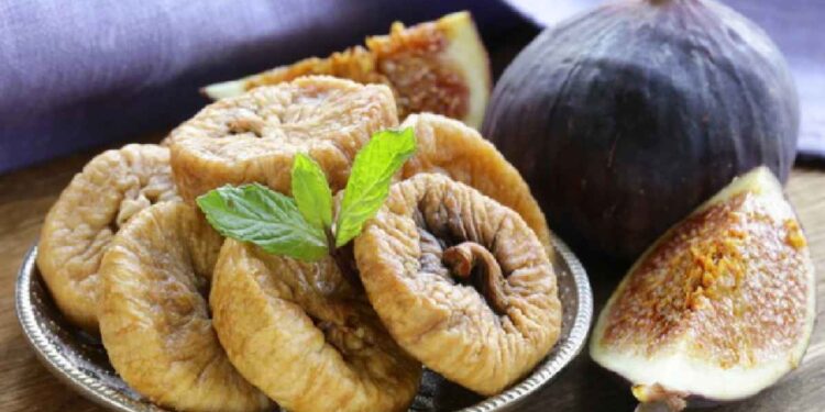 भिजवलेले 3 अंजीर खा, मिळतील ‘हे’ जबरदस्त फायदे