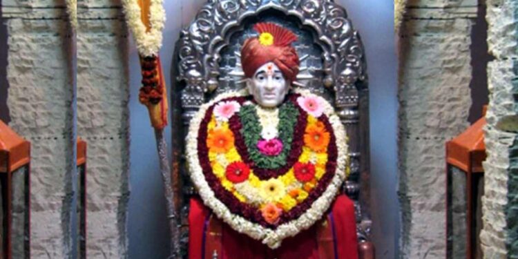 दिवाळीच्या सुट्ट्यांमध्ये देवदर्शनाला जाताय? आधी वाचा ‘ही’ बातमी, शेगावसह ‘या’ मंदिरांमध्ये नवे नियम