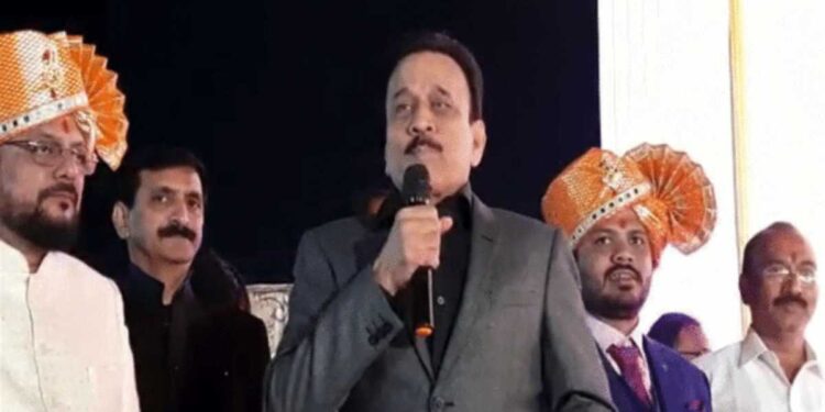 पालकमंत्र्याच्या मुलाच्या लग्नातही भाजप व राष्ट्रवादीच्या नेत्यांची जुगलबंदी