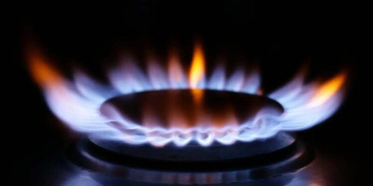 वरणगाव फॅक्टरी येथे गॅस सिलिंडरला आग; दोघे पिता-पुत्र भाजले