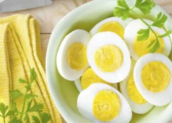 थंडीमध्ये खा 2 उकडलेली अंडी, मिळेल आश्चर्यकारक फायदे