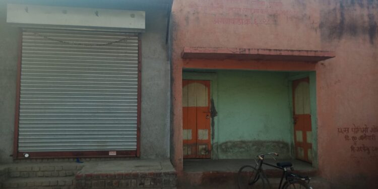 कासोदा ; अंगणवाडी शेजारील ग्रामपंचायतीच्या जागेत अतिक्रमण नोटीस देऊनही जैसे थे…