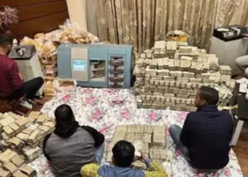 परफ्यूम व्यापाऱ्याकडे सापडले कोट्यवधींचे ‘घबाड’