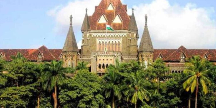 मुंबई उच्च न्यायालयात लिपिक पदांसाठी बंपर भरती, ६० हजारांहून अधिक वेतन मिळेल