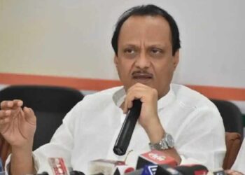 तुटेपर्यंत ताणू नका अन्यथा..संपकरी एसटीच्या कर्मचाऱ्यांना उपमुख्यमंत्र्यांचा  निर्वाणीचा इशारा