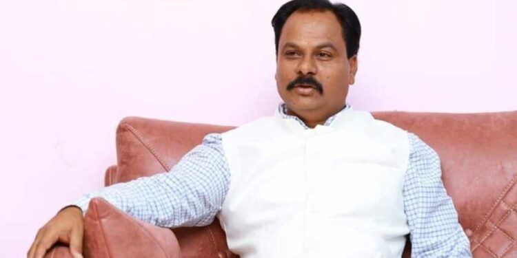 अन्यथा मी स्वतः बस चालवणार, आ.चंद्रकांत पाटलांचा बस कर्मचाऱ्यांना इशारा