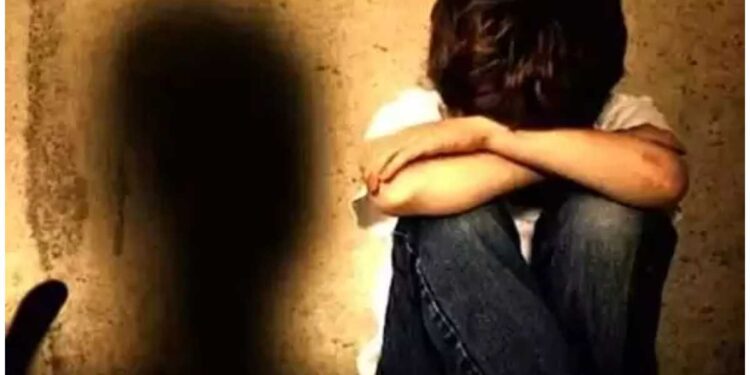 धक्कादायक : 8 वर्षीय बालकावर 25 वर्षीय तरुणाचा अनैसर्गिक अत्याचार