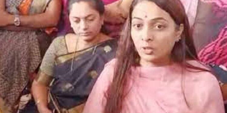 हा हल्ला शिवसेना पदाधिकाऱ्यांकडुनच..रोहिणी खडसेंचा थेट आरोप