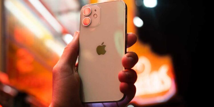 Flipkart वर ‘हा’ iPhone मिळतोय खूपच स्वस्त, ऑफर पाहिल्याशिवाय राहणार नाही