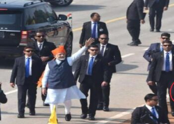 PM मोदींच्या सुरक्षेत तैनात असलेल्या SPG कमांडोंच्या ब्रीफकेसमध्ये काय असतं? जाणून घ्या रहस्ये