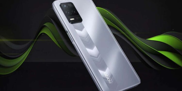 फ्लिपकार्टवर ‘हा’ स्मार्टफोन फक्त 699 मध्ये खरेदी करा