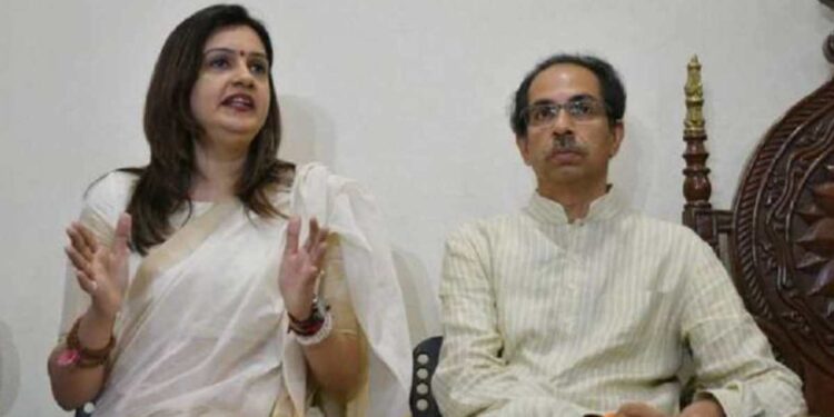 ..म्हणून शिवसेना खासदार प्रियांका चतुर्वेदी यांचा राजीनामा