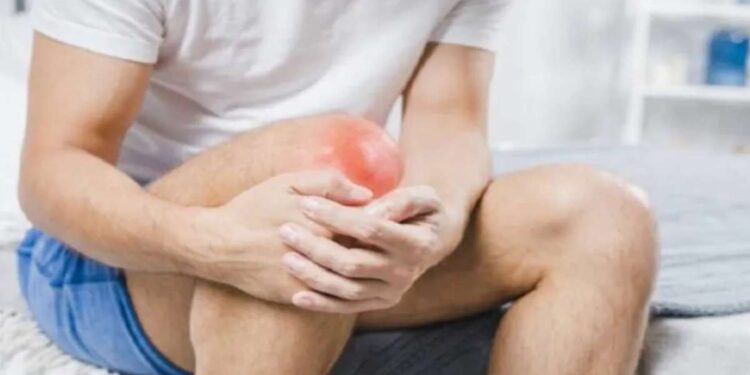 सांधेदुखीचा त्रास होतोय? तर या उपायांचा समावेश करा, त्वरित आराम मिळेल