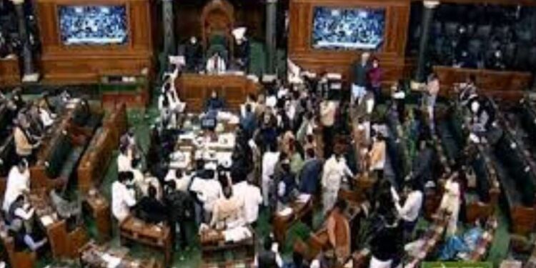 मोठी बातमी : निवडणूक सुधारणांशी संबंधित विधेयकाला लोकसभेची मंजुरी