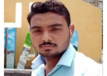 पहुरच्या तरुणाची झाडाला गळफास लावून आत्महत्या