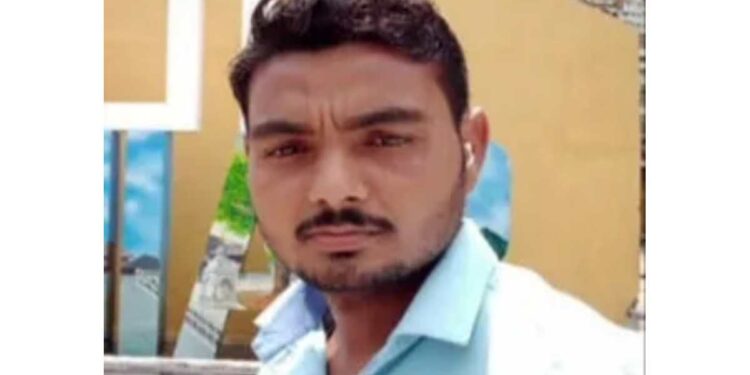 पहुरच्या तरुणाची झाडाला गळफास लावून आत्महत्या