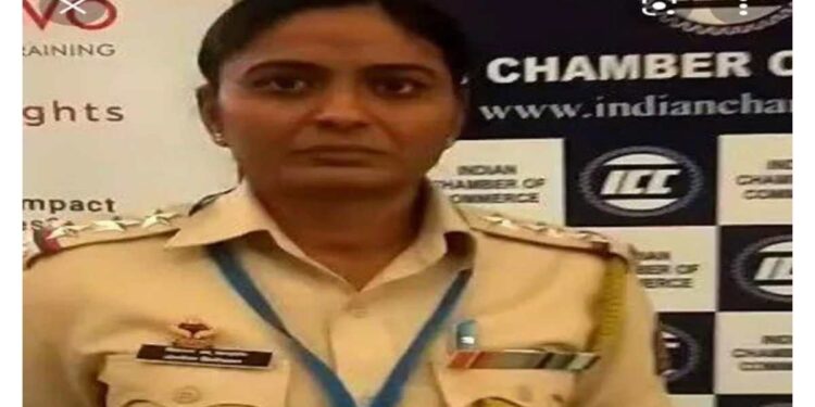 महिला पोलीस निरीक्षकाची गळफास घेऊन आत्महत्या