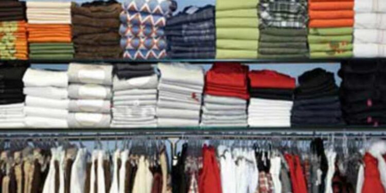 दिलासादायक! कपड्यांवरील GST मध्ये तूर्तास कोणतीही वाढ होणार नाही