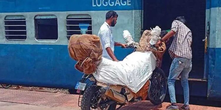 तुम्ही तुमची बाईक ट्रेनने इतर शहरांमध्ये पाठवू शकता, जाणून घ्या नियम आणि पद्धत?