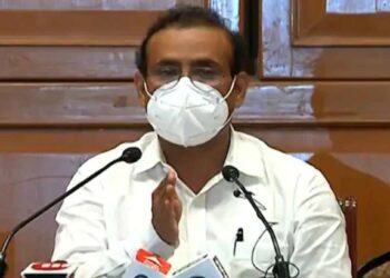 …तर राज्यात निर्बंध अधिक कडक करू; आरोग्यमंत्री टोपेंचा इशारा