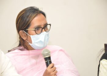 अखेर दहावी बारावीच्या परीक्षेबाबत शिक्षणमंत्री वर्षा गायकवाड यांचं मोठं स्पष्टीकरण