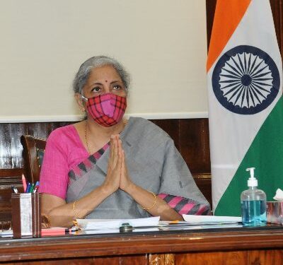 केंद्रीय अर्थमंत्री निर्मला सीतारामन यांनी आज संसदेत सादर केलेल्या आर्थिक सर्वेक्षण अहवालातील महत्वाचे मुद्दे वाचा