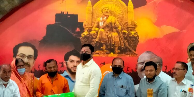 आमदार किशोर आप्पा पाटील यांचे आमदार निधीतून पाचोरा भडगाव तालुक्यातील २९ सार्वजनिक वाचनालयांना १३ लाख रुपयांची पुस्तके भेट