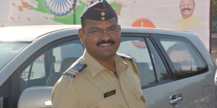 पाचोरा ; पोलीस शिपाई राहुल बेहरे यांच्या कामगिरीतून झाले खाकीतील माणुसकीचे दर्शन