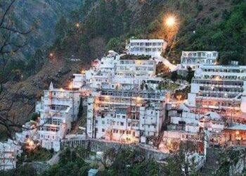 वैष्णोदेवी मंदिरात चेंगराचेंगरी, १२ भाविकांचा मृत्यू