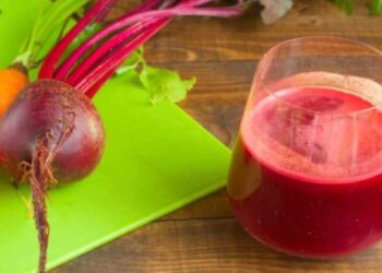 जाणून घ्या हिवाळ्यात गाजर-बीटाचा रस पिण्याचे फायदे, वाचून थक्क व्हाल