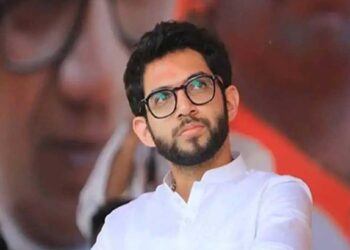 ..तर आदित्य ठाकरेंकडे मुख्यमंत्रिपदाचा कार्यभार सोपवा