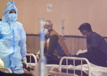 दिलासादायक ! देशात कोरोनाच्या नव्या रुग्णसंख्येत घट, बरे होणाऱ्या रुग्णांचा आकडाही वाढला