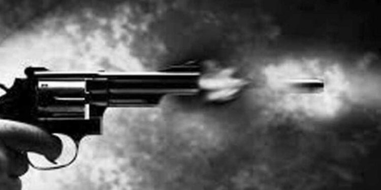 धक्कादायक ! भाजप कार्यकर्त्याची गोळ्या झाडून हत्या