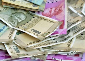 ही बँक देतेय घरी बसून 10 लाख रुपयांचा लाभ, तुमचं तर नाहीय यात खात