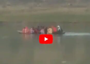 धक्कादायक ! सिंध नदीत १२ जण असलेली बोट बुडाली, पहा घटनेचा थरार व्हिडिओ