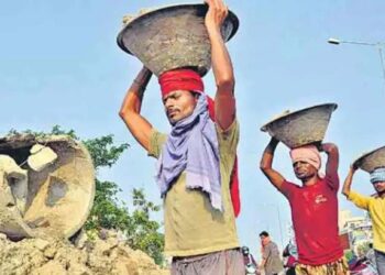 ई-श्रम कार्ड असलेल्यांच्या खात्यात 1000 रुपये येताय, अशी तपासा तुमच्या खात्याची स्थिती