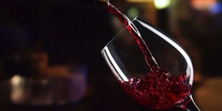 राज्य मंत्रिमंडळाचा मोठा निर्णय, आता किराणा दुकान, सुपर मार्केटमध्ये मिळणार वाईन