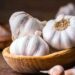 लसूण जास्त खात असाल तर सावधान? होऊ शकतात ‘हे’ नुकसान