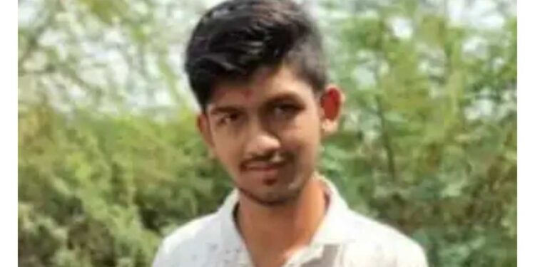 ट्रकच्या धडकेत महाविद्यालयीन विद्यार्थी ठार, भडगाव आयटीआय जवळील घटना