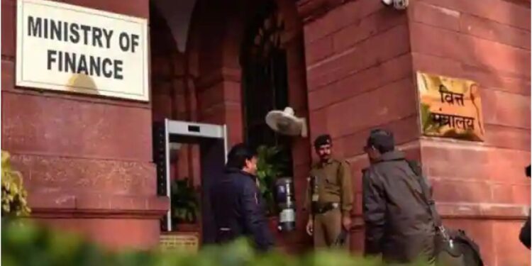 वित्त मंत्रालयात सहाय्यक लेखा अधिकाऱ्याच्या 590 जागांसाठी भरती, त्वरित करा अर्ज