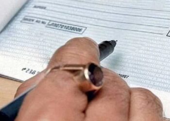 बँक ऑफ बडोदाच्या ग्राहकांनो लक्ष द्या, 1 फेब्रुवारीपासून चेक पेमेंटबाबत ‘हे’ नियम लागू होणार